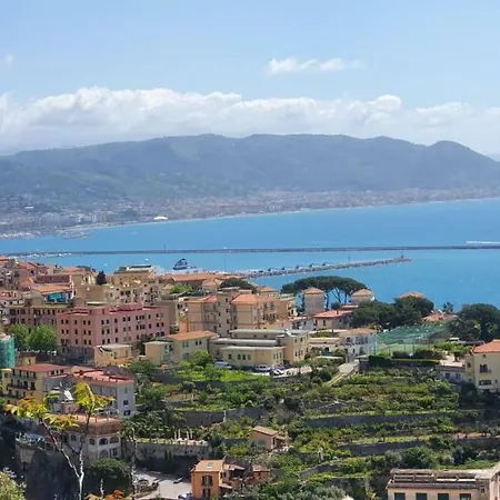 Fish Bed & Breakfast Vietri