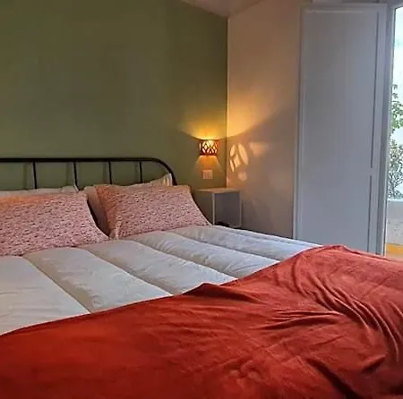 Fish Bed & Breakfast 4*