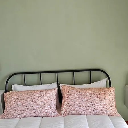 Fish Bed & Breakfast 4*