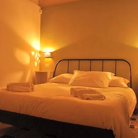 Fish Bed & Breakfast 4*