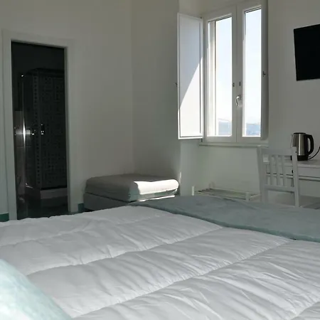 Fish Bed & Breakfast 4*