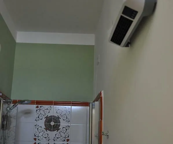 ベッド・アンド・ブレックファスト Fish 4*