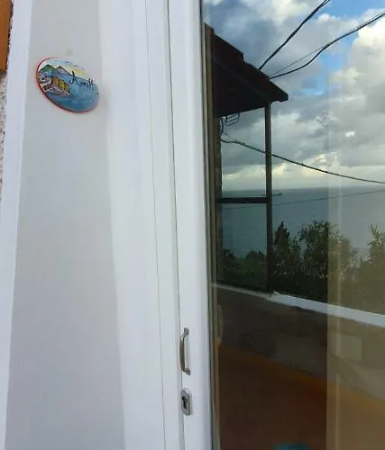 לינה וארוחת בוקר Fish