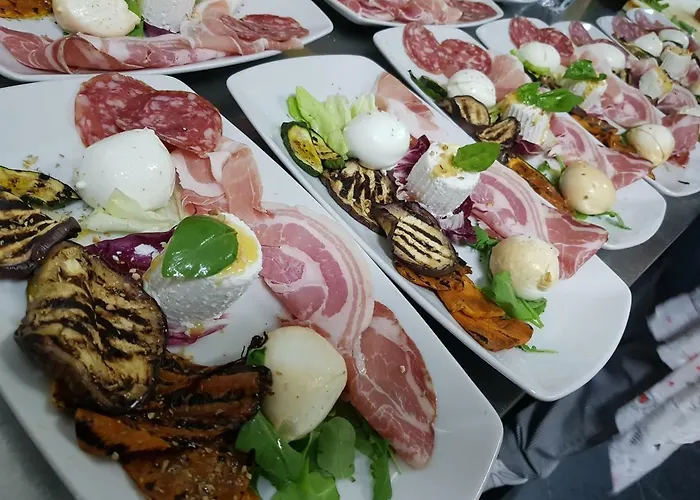 Fish לינה וארוחת בוקר