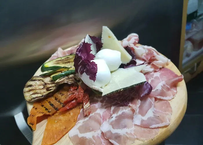 לינה וארוחת בוקר Fish 4*