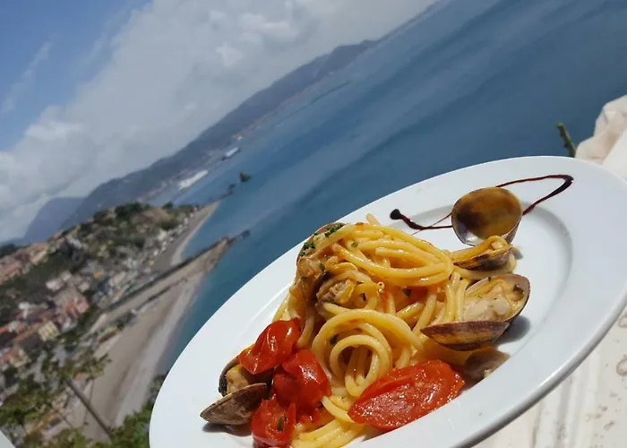 לינה וארוחת בוקר Fish 4*