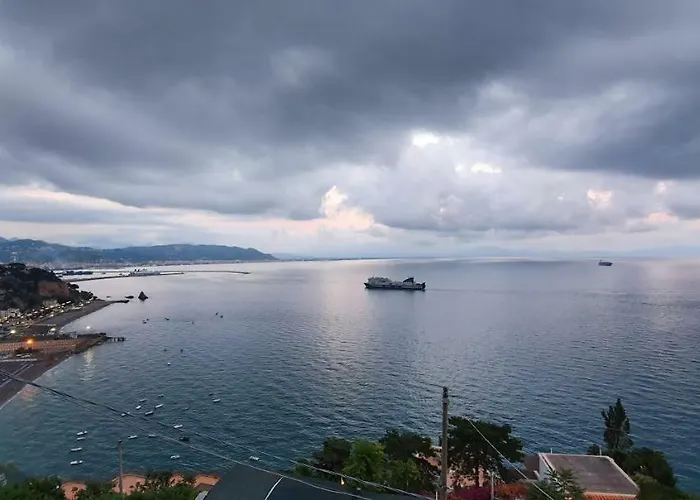 לינה וארוחת בוקר Fish 4*